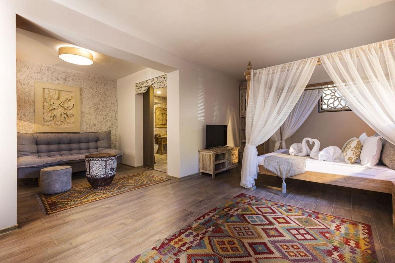 Boutique Hotel Horizont Varna Esterno foto